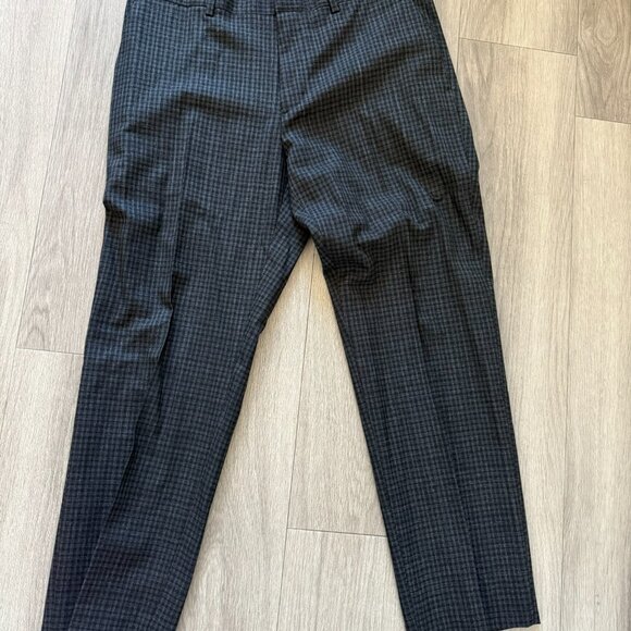 Theory Grey Suit Set in Charcoal Check Wool-Cotton - Picture 8 of 11